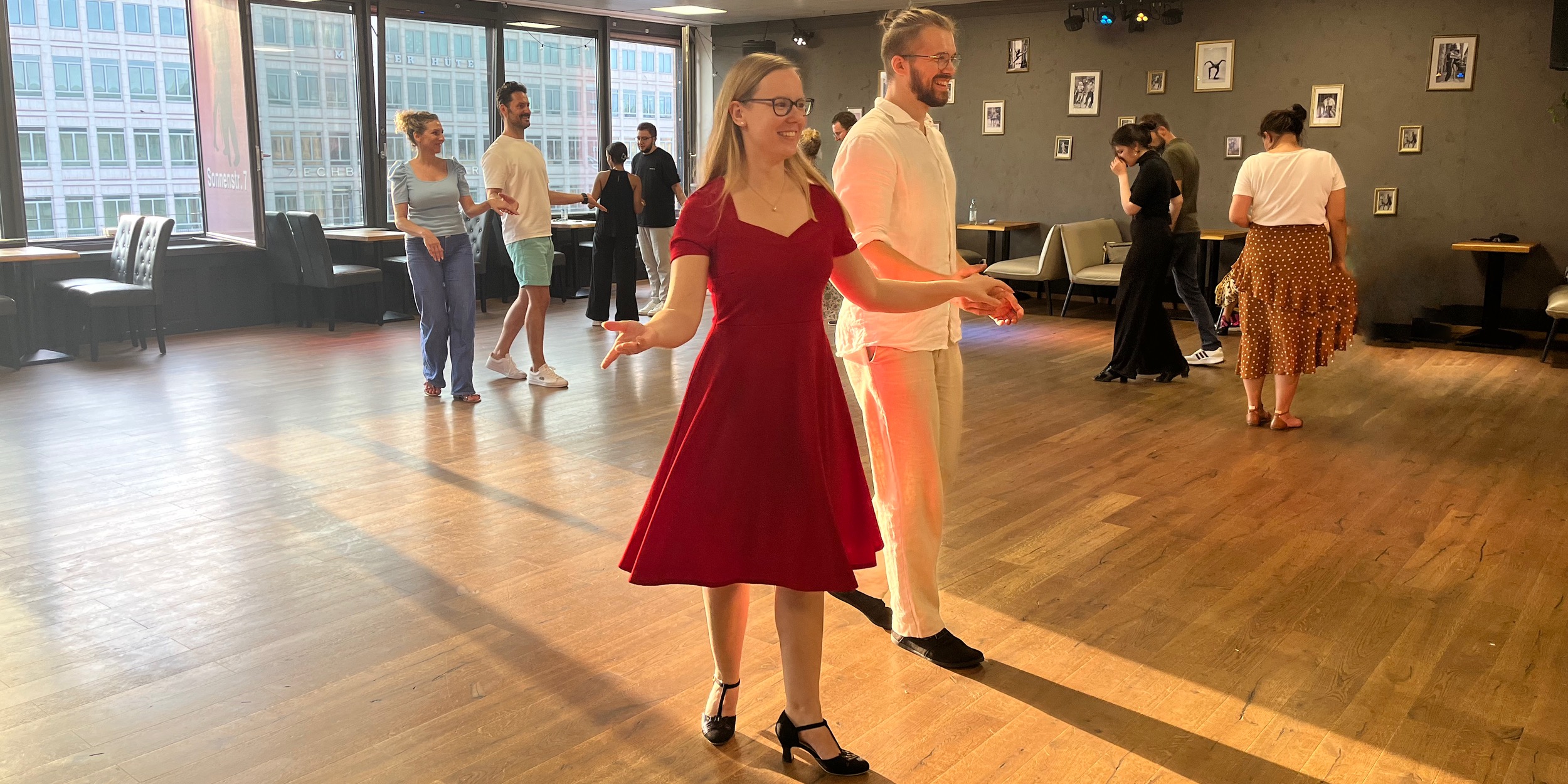 Tanzschule am Stachus - Gesellschaftstanz im Zentrum München