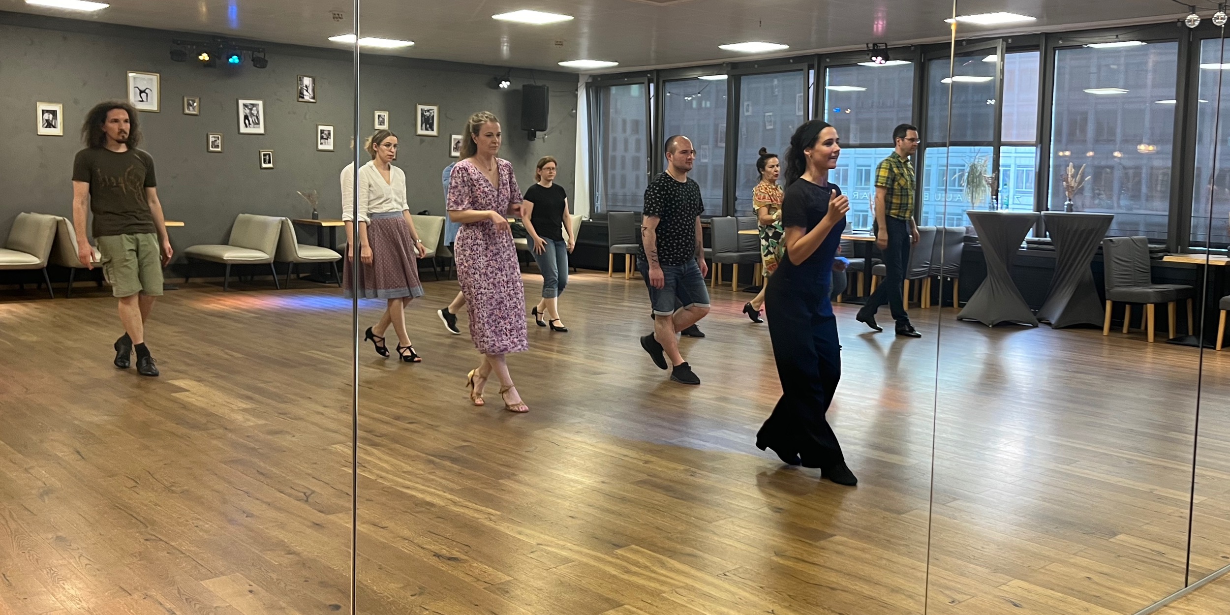 Tanzschule am Stachus - Gesellschaftstanz im Zentrum München